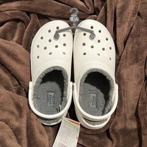BRAND NEW with tags white Fuzzy Crocs! Size 8!